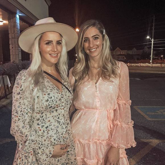 Meet your Posher, Liz - Picture 1 of 1